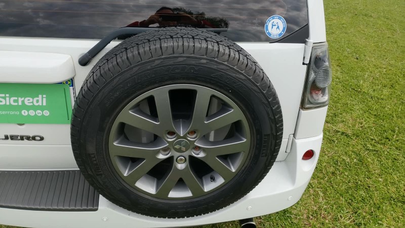 PAJERO TR4 2.0 4X2 16V 140CV FLEX 4P MANUAL - 2013 - FARROUPILHA