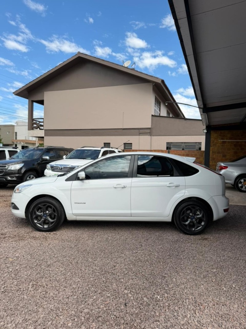 FOCUS 2.0 TITANIUM 16V FLEX 4P AUTOMÁTICO - 2013 - LAJEADO