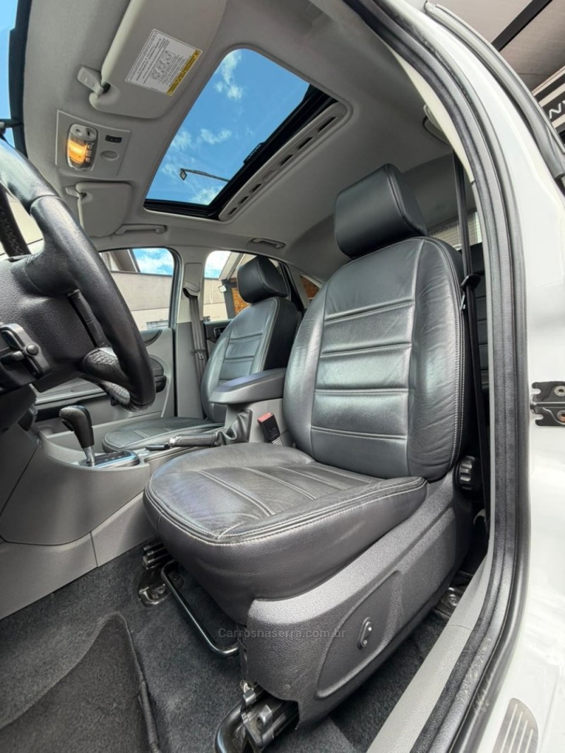 FOCUS 2.0 TITANIUM 16V FLEX 4P AUTOMÁTICO - 2013 - LAJEADO