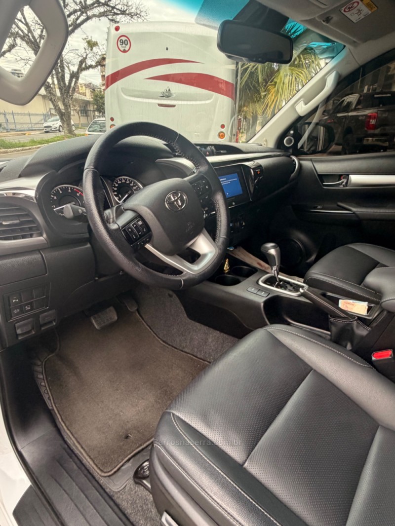 HILUX 2.8 SRX PLUS 4X4 CD TURBO DIESEL 4P AUTOMÁTICO - 2025 - FARROUPILHA
