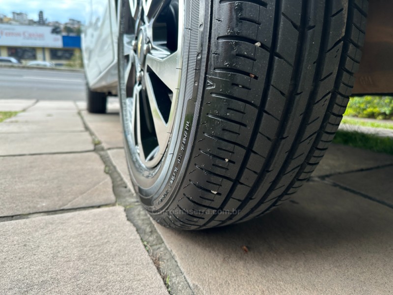 ONIX 1.4 MPFI LTZ 8V FLEX 4P MANUAL - 2013 - CAXIAS DO SUL