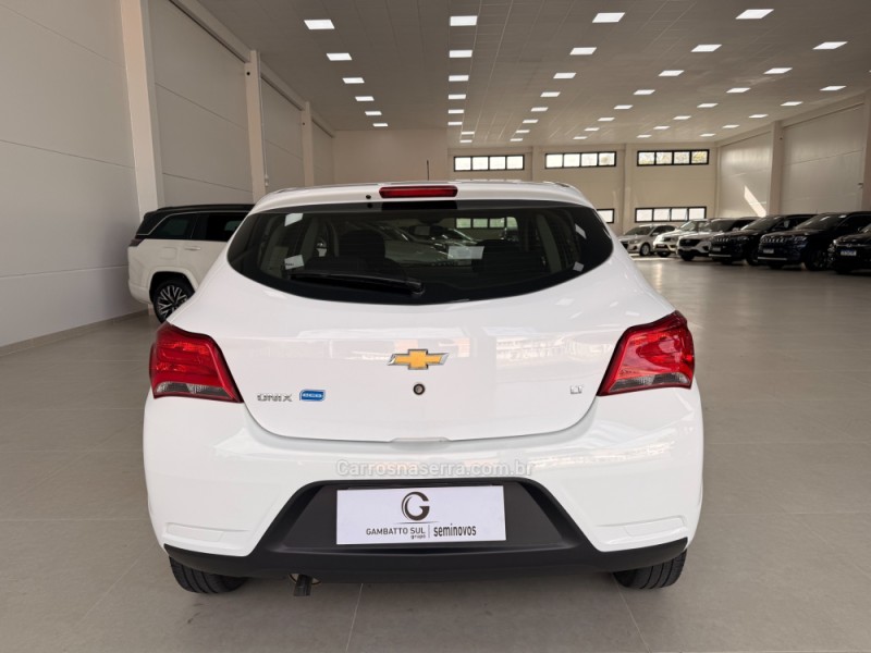 ONIX 1.0 LT 8V FLEX 4P MANUAL - 2018 - BENTO GONçALVES