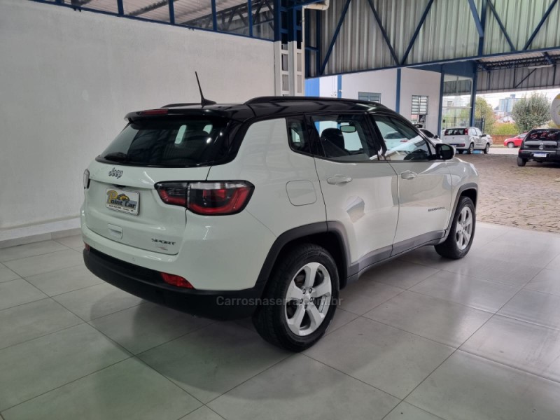 COMPASS 2.0 16V FLEX SPORT AUTOMÁTICO - 2018 - VACARIA