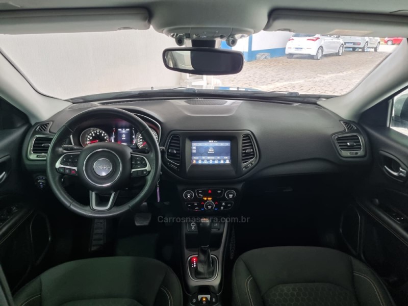 COMPASS 2.0 16V FLEX SPORT AUTOMÁTICO - 2018 - VACARIA