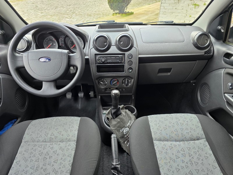 FIESTA 1.0 MPI SEDAN 8V FLEX 4P MANUAL - 2013 - FARROUPILHA