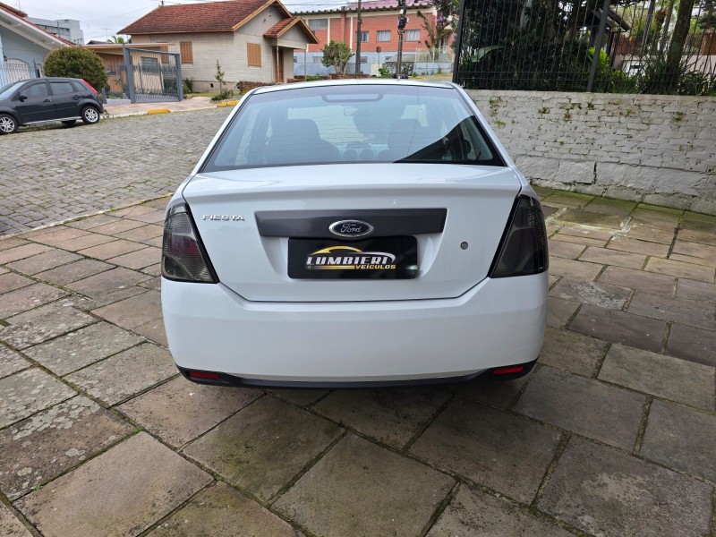 FIESTA 1.0 MPI SEDAN 8V FLEX 4P MANUAL - 2013 - FARROUPILHA