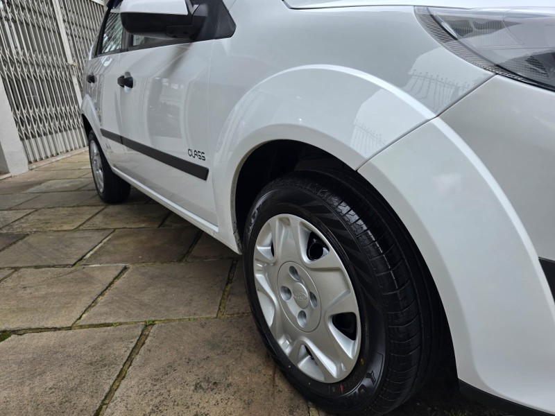 FIESTA 1.0 MPI SEDAN 8V FLEX 4P MANUAL - 2013 - FARROUPILHA