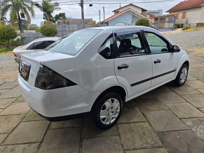 FIESTA 1.0 MPI SEDAN 8V FLEX 4P MANUAL - 2013 - FARROUPILHA