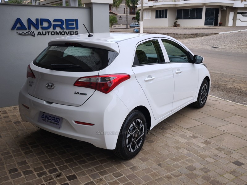 HB20 1.6 COMFORT 16V FLEX 4P MANUAL - 2014 - SERAFINA CORRêA
