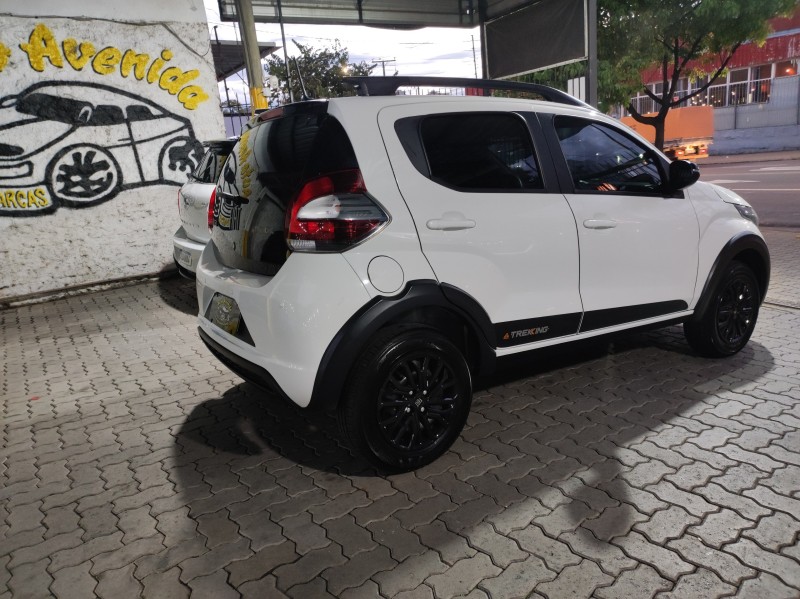 MOBI 1.0 TREKKING 8V FLEX 4P MANUAL - 2022 - CAXIAS DO SUL