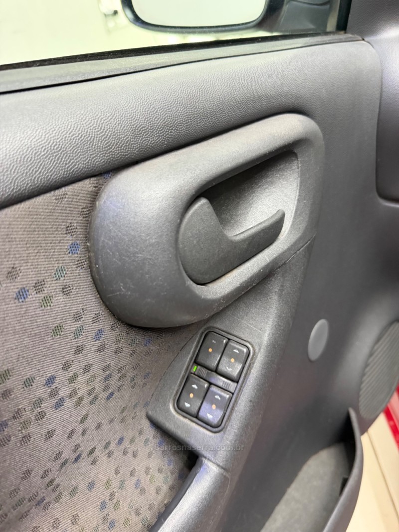 CORSA 1.4 MPFI PREMIUM 8V FLEX 4P MANUAL - 2010 - CAXIAS DO SUL