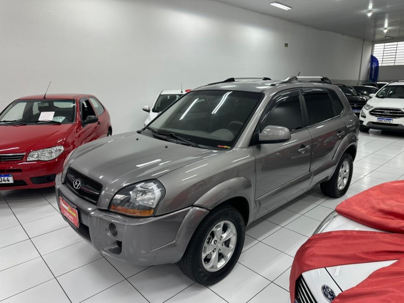 tucson 2.0 mpfi gls 16v 143cv 2wd flex 4p automatico 2011 caxias do sul