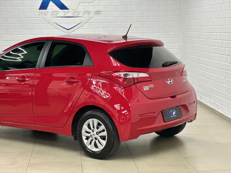 HB20 1.6 COMFORT 16V FLEX 4P MANUAL - 2014 - NOVO HAMBURGO