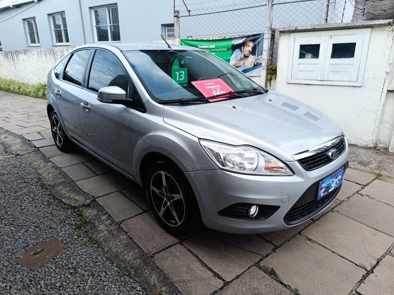 FOCUS 1.6 GLX 16V FLEX 4P MANUAL - 2013 - BENTO GONçALVES