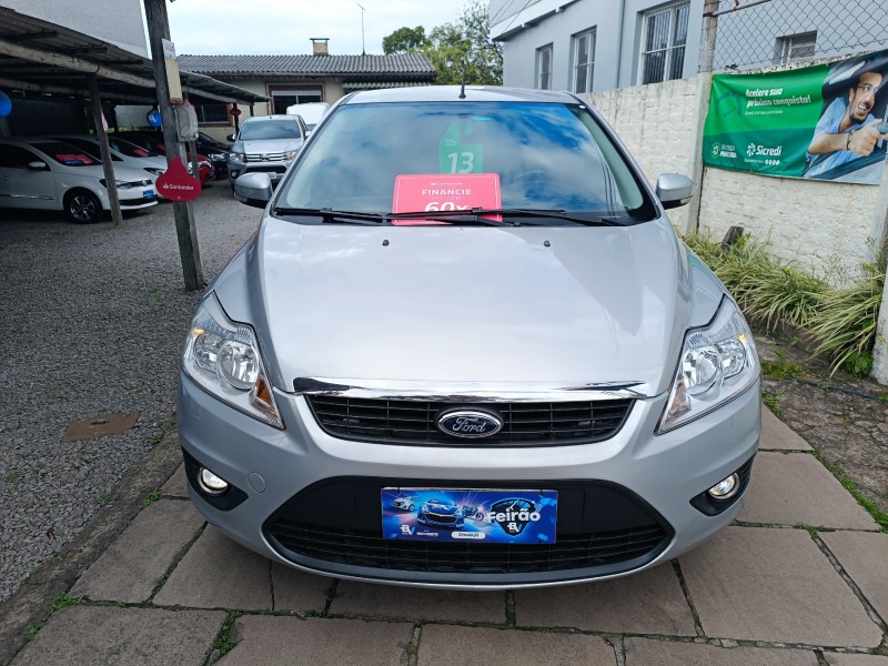 FOCUS 1.6 GLX 16V FLEX 4P MANUAL - 2013 - BENTO GONçALVES