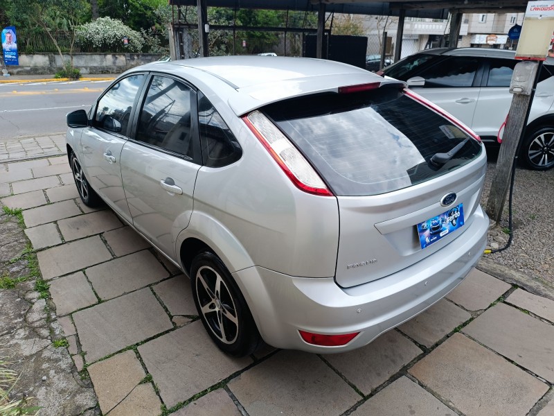 FOCUS 1.6 GLX 16V FLEX 4P MANUAL - 2013 - BENTO GONçALVES