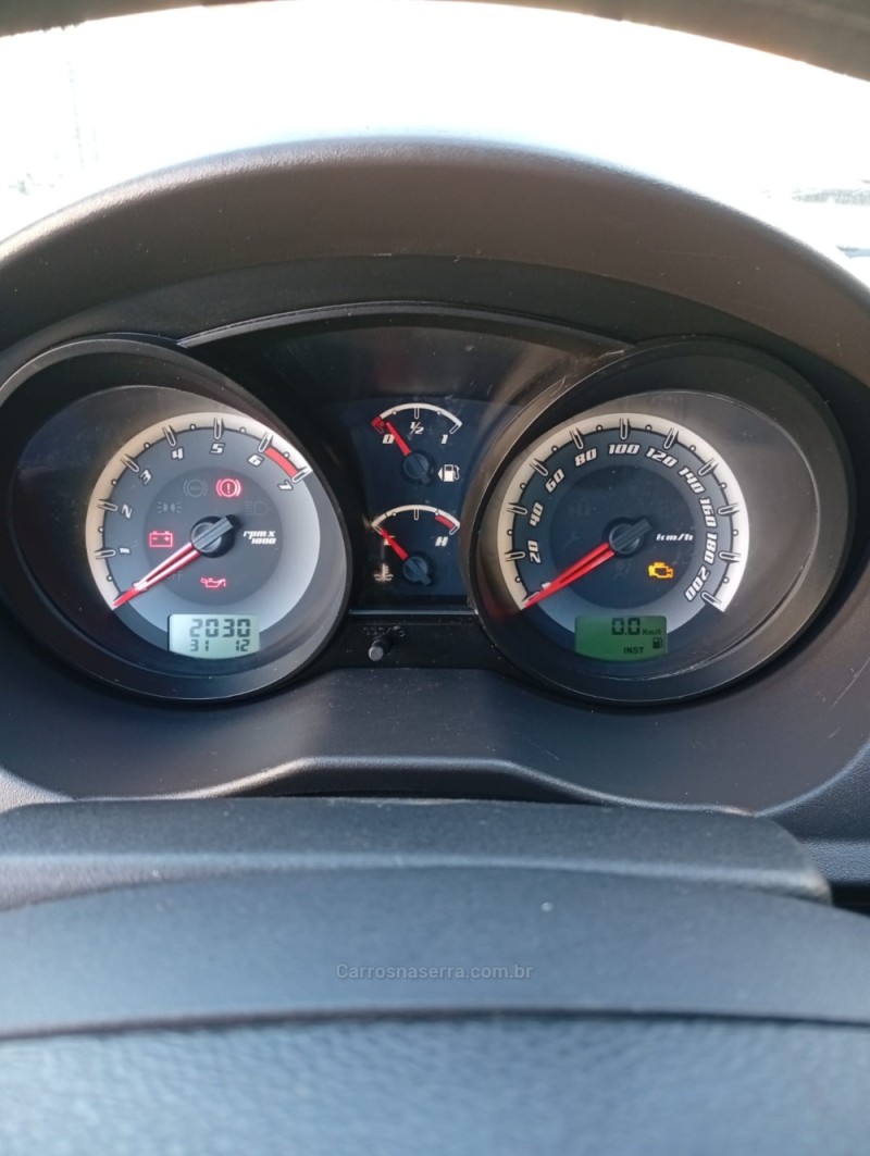 FIESTA 1.6 MPI CLASS SEDAN 8V FLEX 4P MANUAL - 2011 - CAXIAS DO SUL