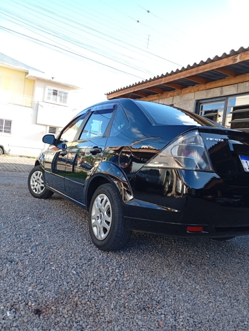 FIESTA 1.6 MPI CLASS SEDAN 8V FLEX 4P MANUAL - 2011 - CAXIAS DO SUL