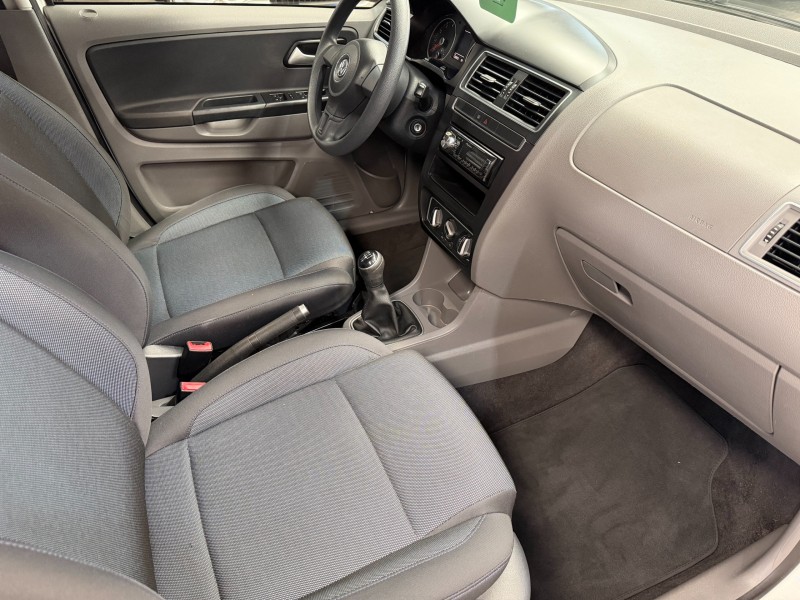 FOX 1.0 MI BLUEMOTION 8V FLEX 4P MANUAL - 2015 - CAXIAS DO SUL