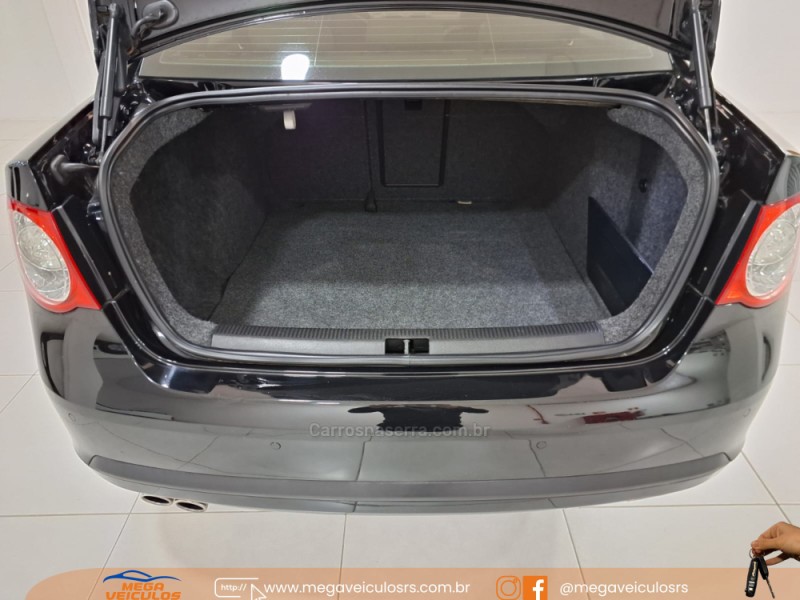 JETTA 2.5 I 20V 170CV GASOLINA 4P TIPTRONIC - 2010 - BENTO GONçALVES