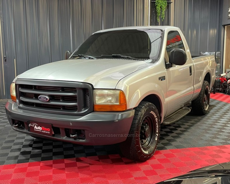 F-250 4.2 XL 4X2 CS TURBO INTERCOOLER DIESEL 2P MANUAL - 2001 - VACARIA