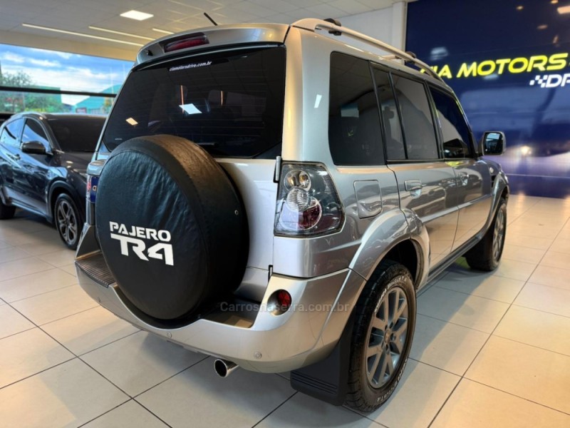 PAJERO TR4 2.0 4X2 16V 140CV FLEX 4P MANUAL - 2014 - SãO LEOPOLDO