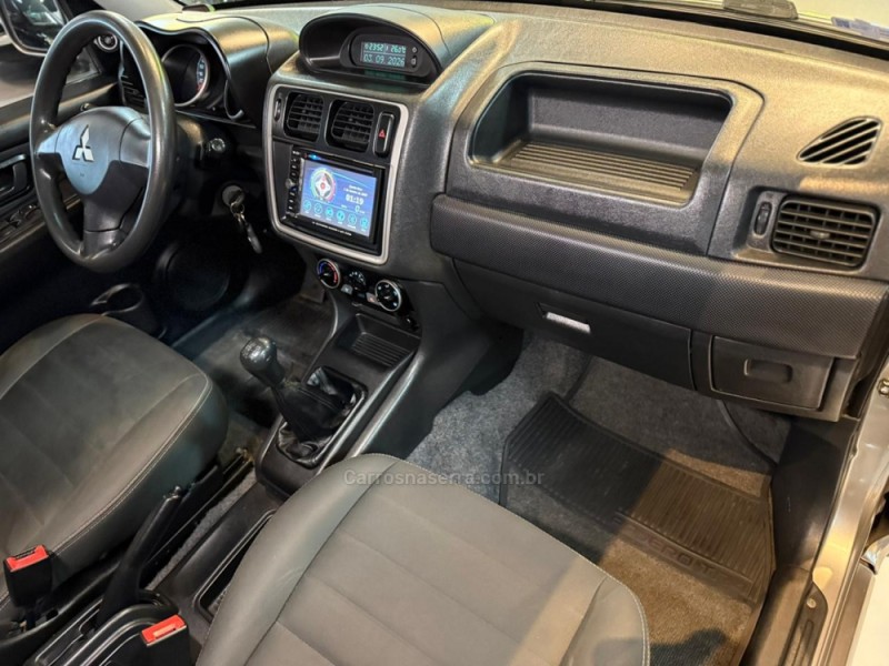 PAJERO TR4 2.0 4X2 16V 140CV FLEX 4P MANUAL - 2014 - SãO LEOPOLDO