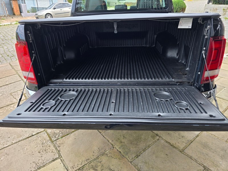 AMAROK 3.0 V6 TDI HIGHLINE CD DIESEL 4MOTION AUTOMÁTICO - 2019 - FARROUPILHA