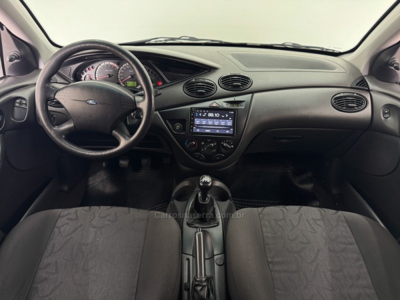 FOCUS 1.6 8V GASOLINA 4P MANUAL - 2008 - CARLOS BARBOSA