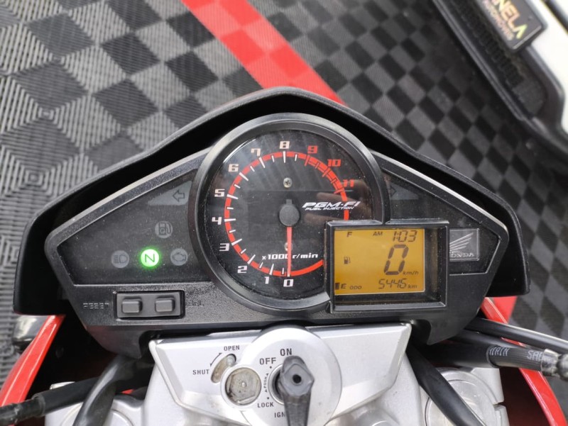 CB 300R ABS - 2015 - CANELA