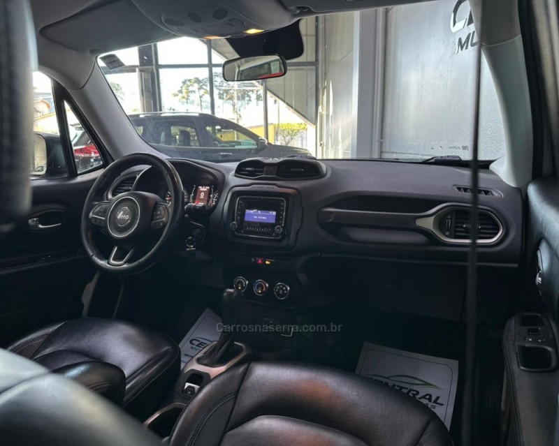RENEGADE 1.8 16V FLEX 4P AUTOMÁTICO - 2016 - VACARIA