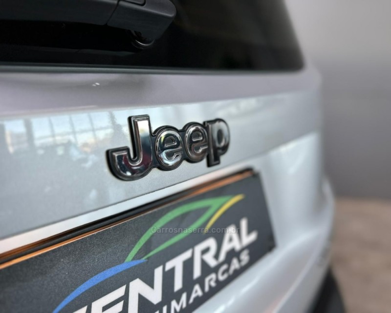 RENEGADE 1.8 16V FLEX 4P AUTOMÁTICO - 2016 - VACARIA