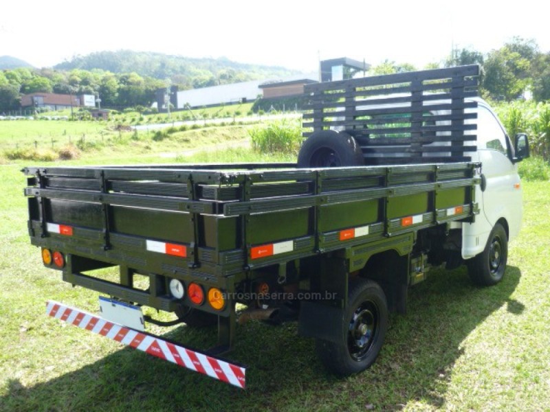 HR 2.5 LONGO SEM CAÇAMBA 4X2 16V 130CV TURBO INTERCOOLER DIESEL 2P MANUAL - 2020 - ARROIO DO MEIO