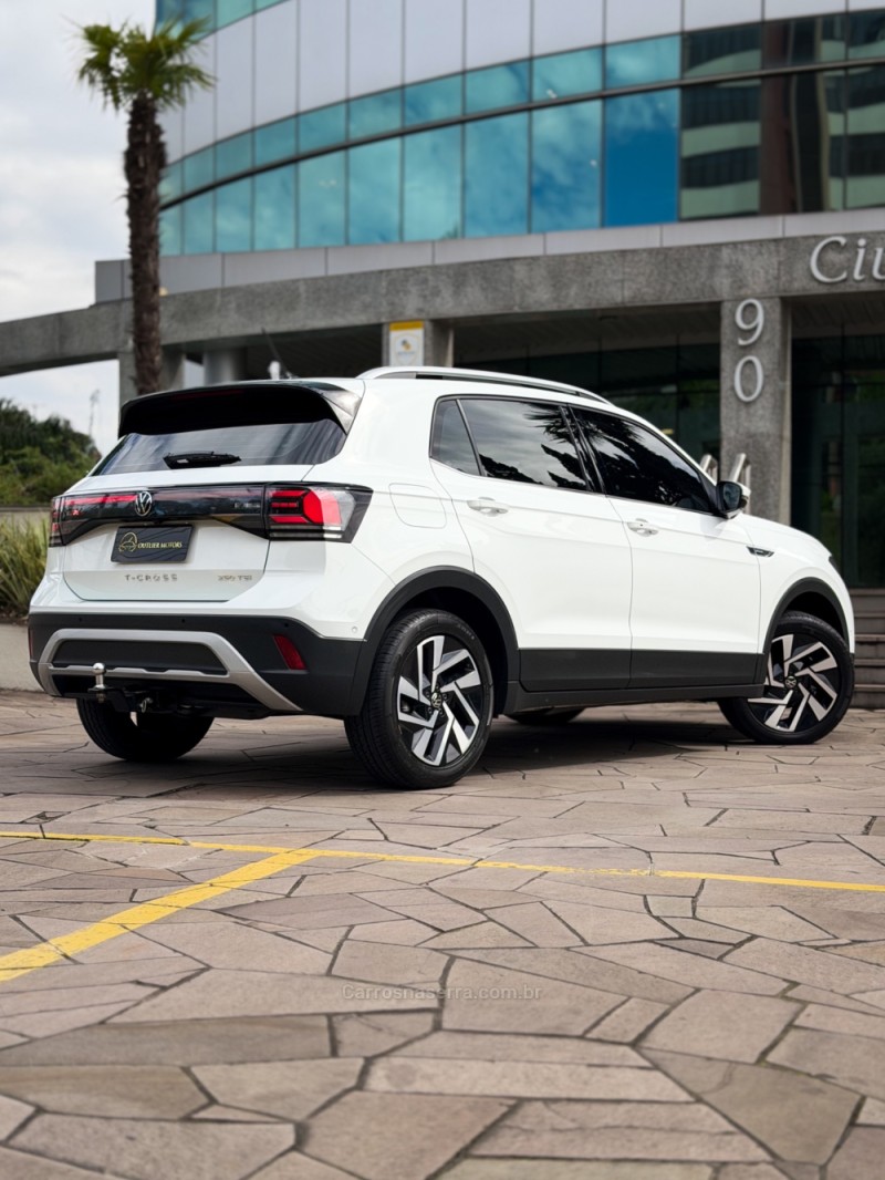 T-CROSS 1.4 HIGHLINE TSI 16V FLEX 4P AUTOMÁTICO - 2025 - NOVO HAMBURGO