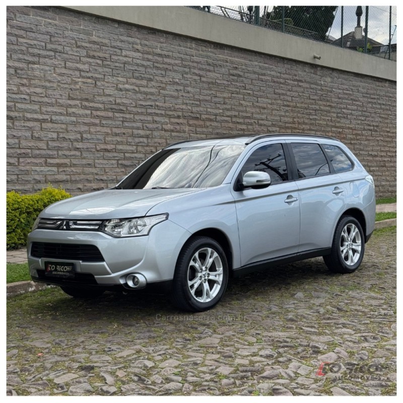 outlander 2.0 16v gasolina 4p automatico 2014 campo bom