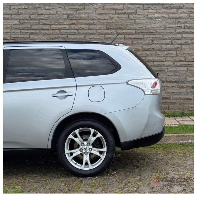 OUTLANDER 2.0 16V GASOLINA 4P AUTOMÁTICO - 2014 - CAMPO BOM
