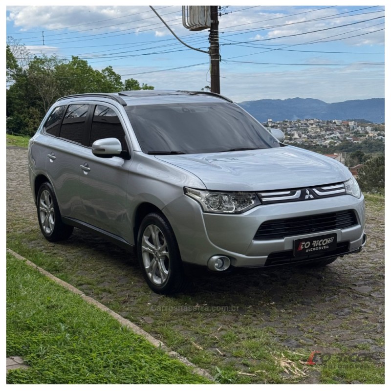 OUTLANDER 2.0 16V GASOLINA 4P AUTOMÁTICO - 2014 - CAMPO BOM