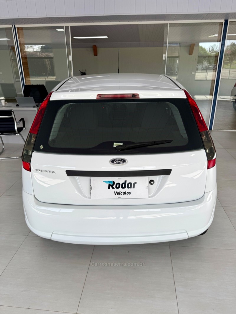FIESTA 1.0 MPI CLASS HATCH 8V FLEX 4P MANUAL - 2014 - VILA FLORES
