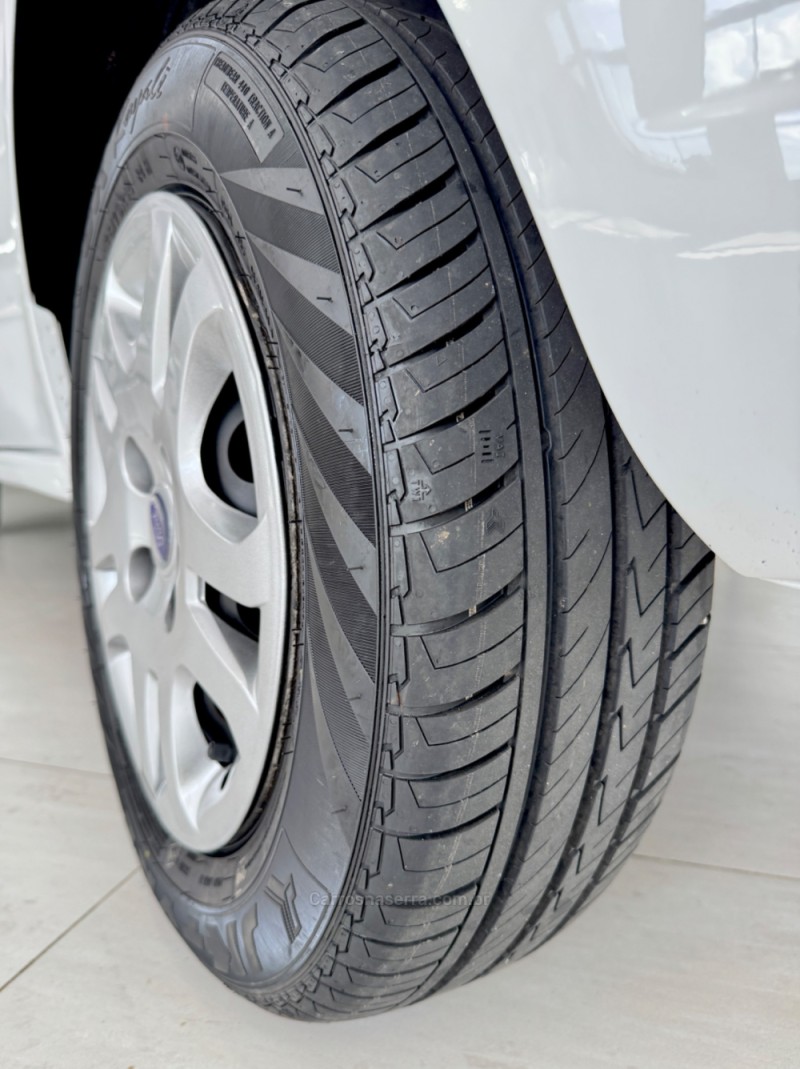 FIESTA 1.0 MPI CLASS HATCH 8V FLEX 4P MANUAL - 2014 - VILA FLORES