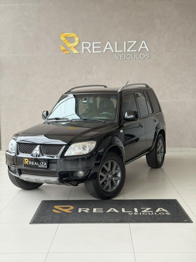 pajero tr4 2.0 4x2 16v gasolina 4p automatico 2013 santa cruz do sul