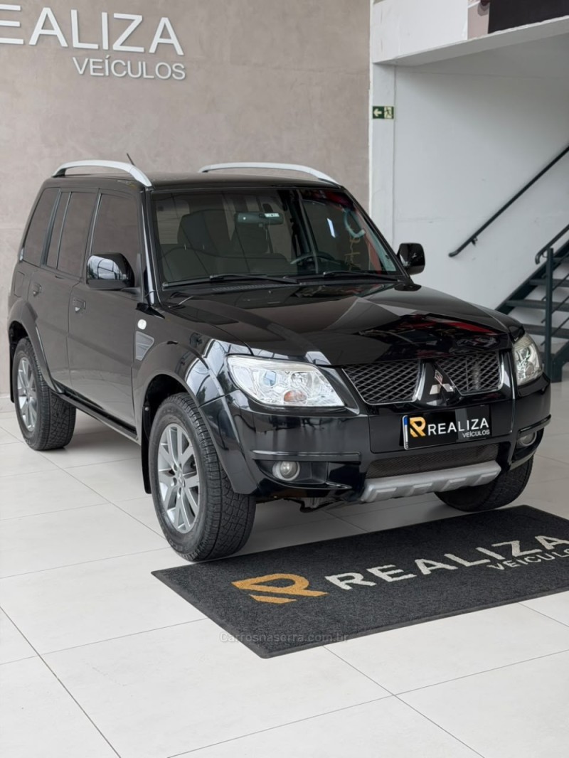 PAJERO TR4 2.0 4X2 16V GASOLINA 4P AUTOMÁTICO - 2013 - SANTA CRUZ DO SUL