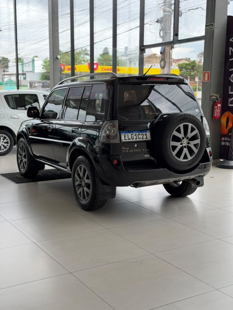 PAJERO TR4 2.0 4X2 16V GASOLINA 4P AUTOMÁTICO - 2013 - SANTA CRUZ DO SUL