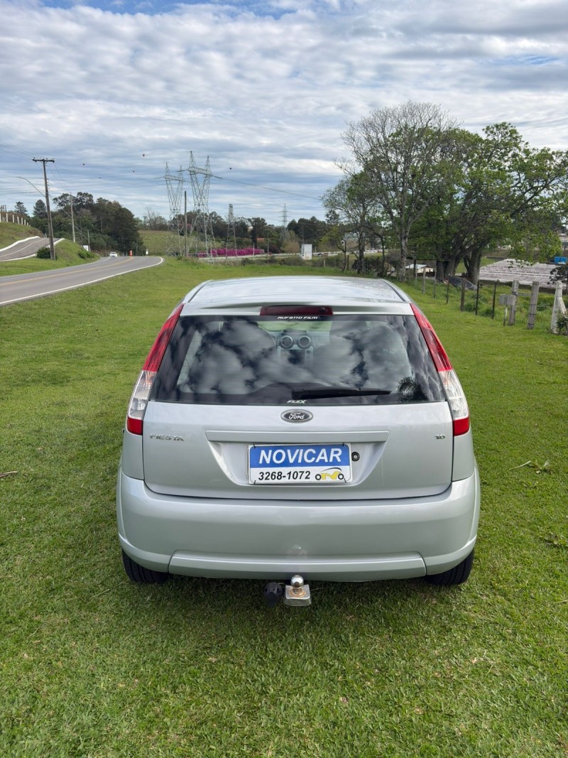 FIESTA 1.6 MPI CLASS HATCH 8V FLEX 4P MANUAL - 2009 - FARROUPILHA
