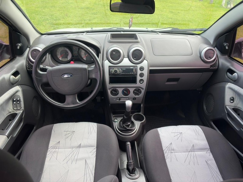 FIESTA 1.6 MPI CLASS HATCH 8V FLEX 4P MANUAL - 2009 - FARROUPILHA