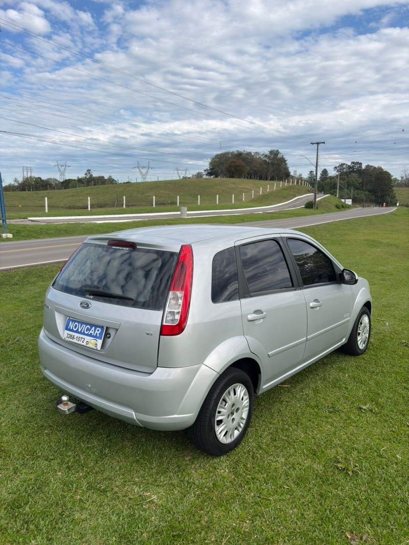 FIESTA 1.6 MPI CLASS HATCH 8V FLEX 4P MANUAL - 2009 - FARROUPILHA