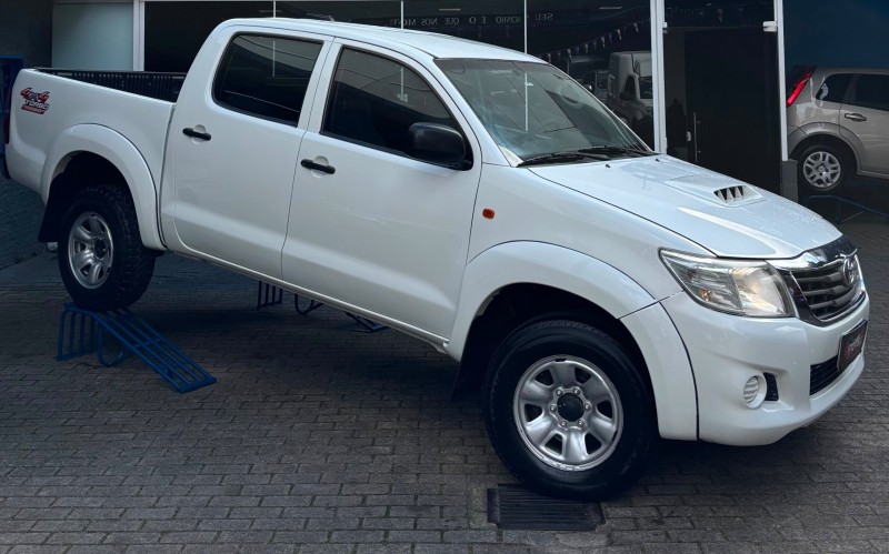 HILUX 3.0 SR 4X4 CD 16V TURBO INTERCOOLER DIESEL 4P MANUAL - 2015 - CAXIAS DO SUL