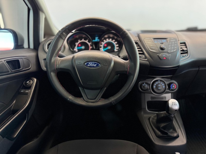 FIESTA 1.5 SE HATCH 16V FLEX 4P MANUAL - 2015 - ESTâNCIA VELHA