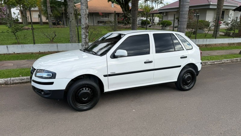 GOL 1.0 MI TREND 8V FLEX 4P MANUAL - 2014 - FELIZ