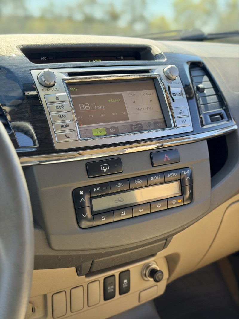 HILUX SW4 3.0 SRV 4X4 7 LUGARES 16V TURBO INTERCOOLER DIESEL 4P AUTOMÁTICO - 2012 - ANTôNIO PRADO