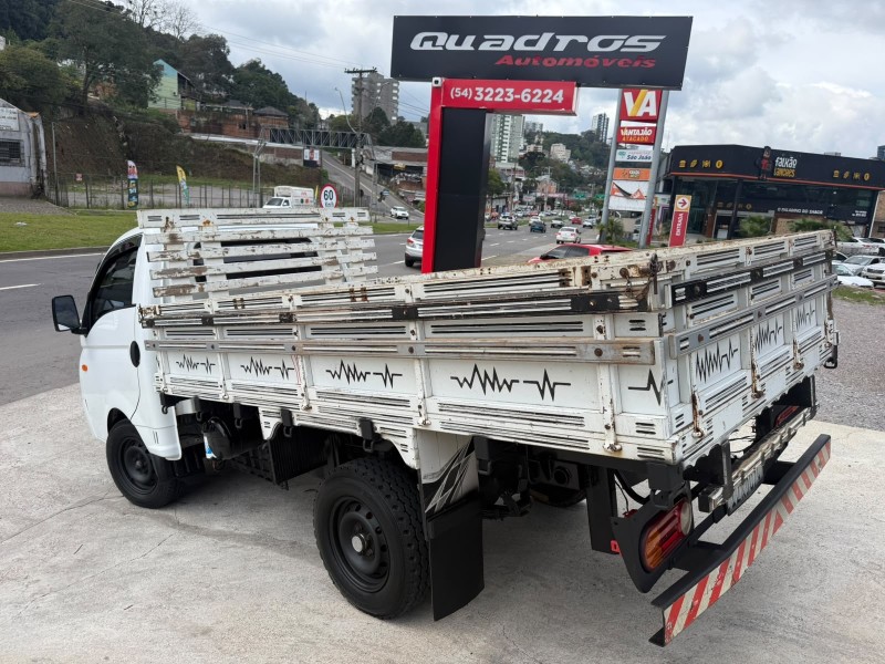 HR 2.5 LONGO COM CAÇAMBA 4X2 16V 130CV TURBO INTERCOOLER DIESEL 2P MANUAL - 2020 - CAXIAS DO SUL